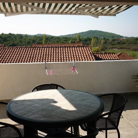 Apartmani Andrija Jezera Buitenkant foto