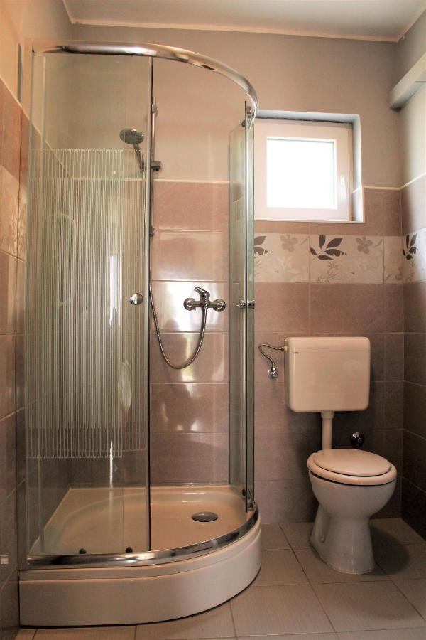 Apartmani Andrija Jezera Buitenkant foto
